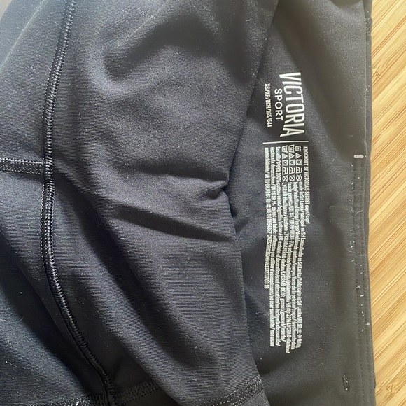 Capri Victoria secret black leggings - Picture 3 of 4